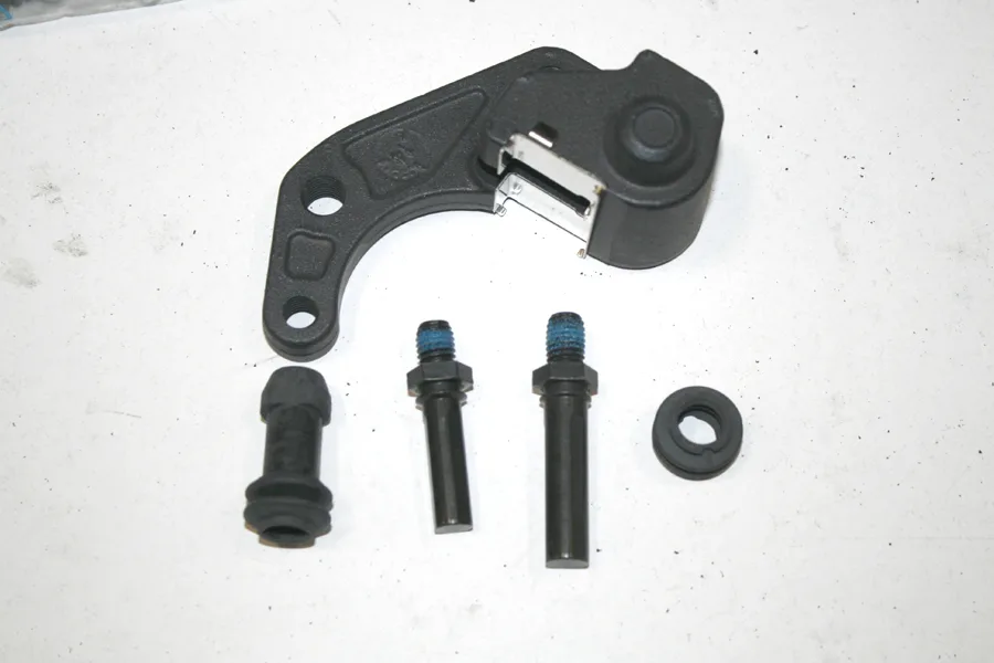 CFMOTO 650MT ON FREN KALIPER BRAKETI SAG