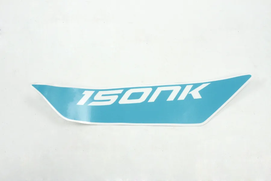 CFMOTO CF NK 150 BENZIN DEPOSU SAG PLASTIK KAPAK ETIKETI