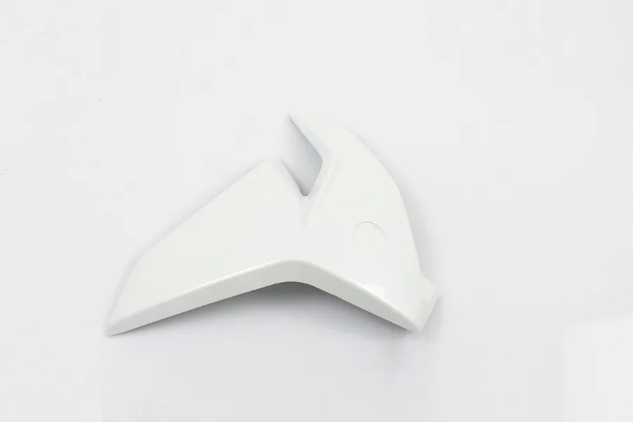 CFMOTO CF NK 400 BENZIN DEPOSU SAG PLASTIK KAPAK (BEYAZ)