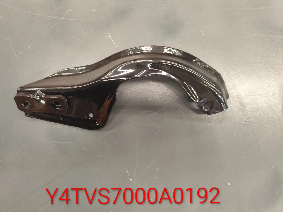 TVS APACHE RTR 200 4V E5+ MOTOR BAGLANTI BRAKETI ON SOL