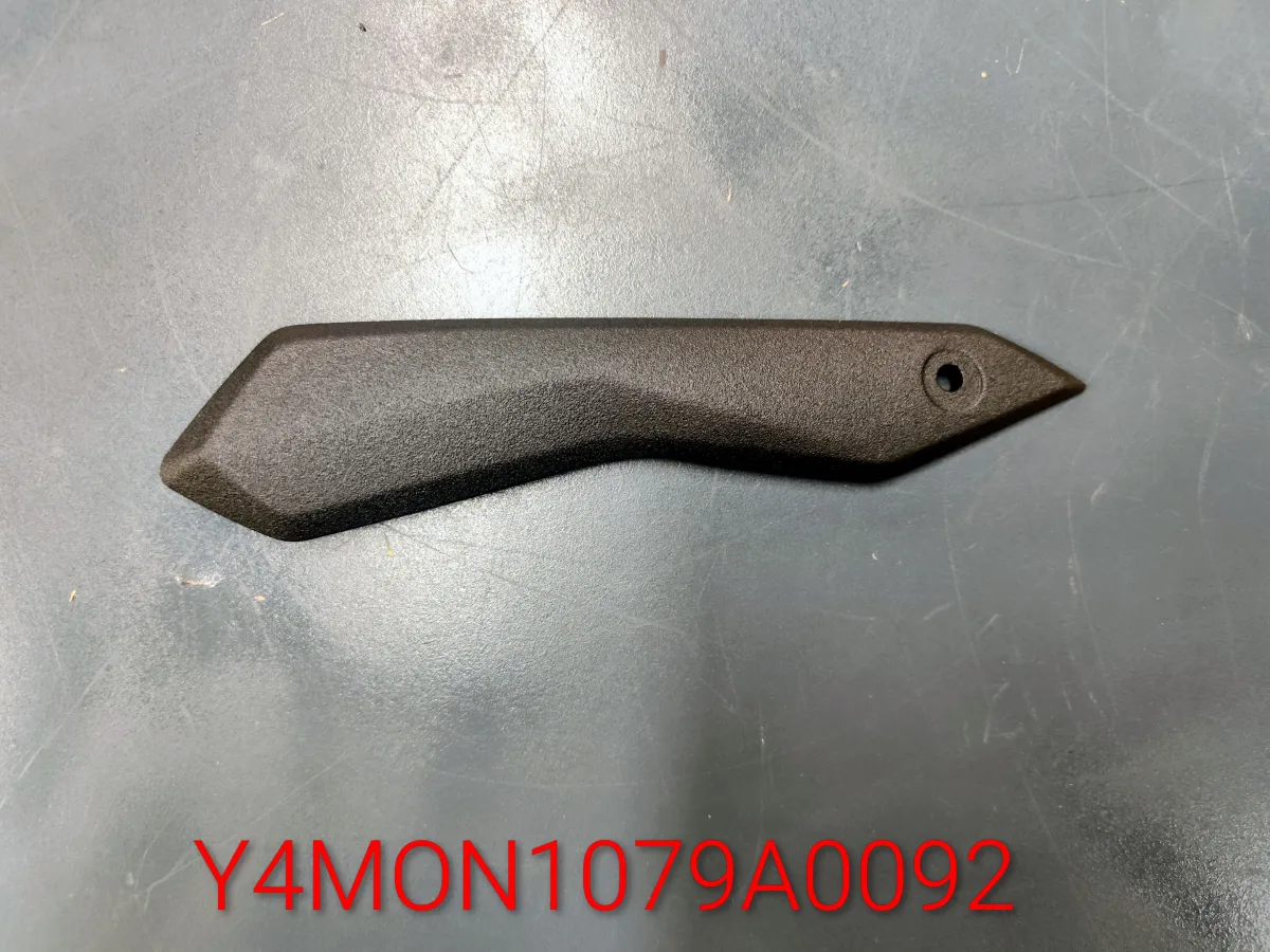 MONDIAL 125 VELOMAX SIPERLIK BAGLANTI PLASTIGI SOL